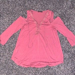 three quarter sleeve shirt